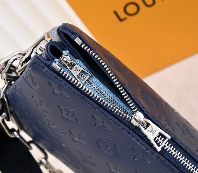 L0vis Vvtt0n Coussin PM Bag In Navy Blue With Jacquard Strap