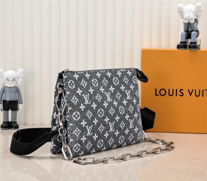 L0vis Vvtt0n Jacquard Denim Coussin PM Bag In Black