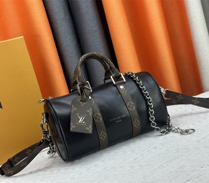 L0vis Vvtt0n Vibe Keepall Bandouliere 25 In Black And Monogram Canvas