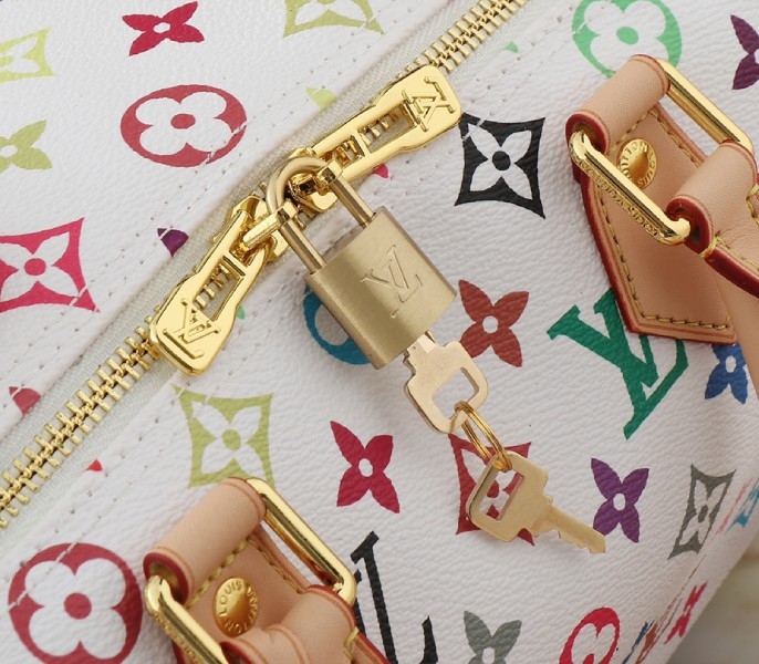 X TM Multicolored Speedy Bandouliere 25 In White