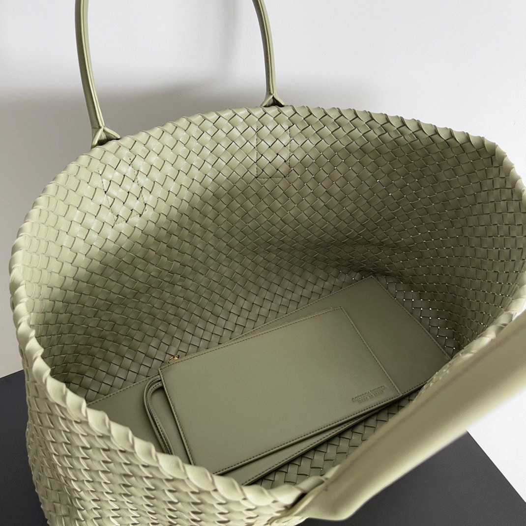 Top Quality Replica B0tt*ga Ven*ta Cabat Large Bag In Travertine Intrecciato Lambskin