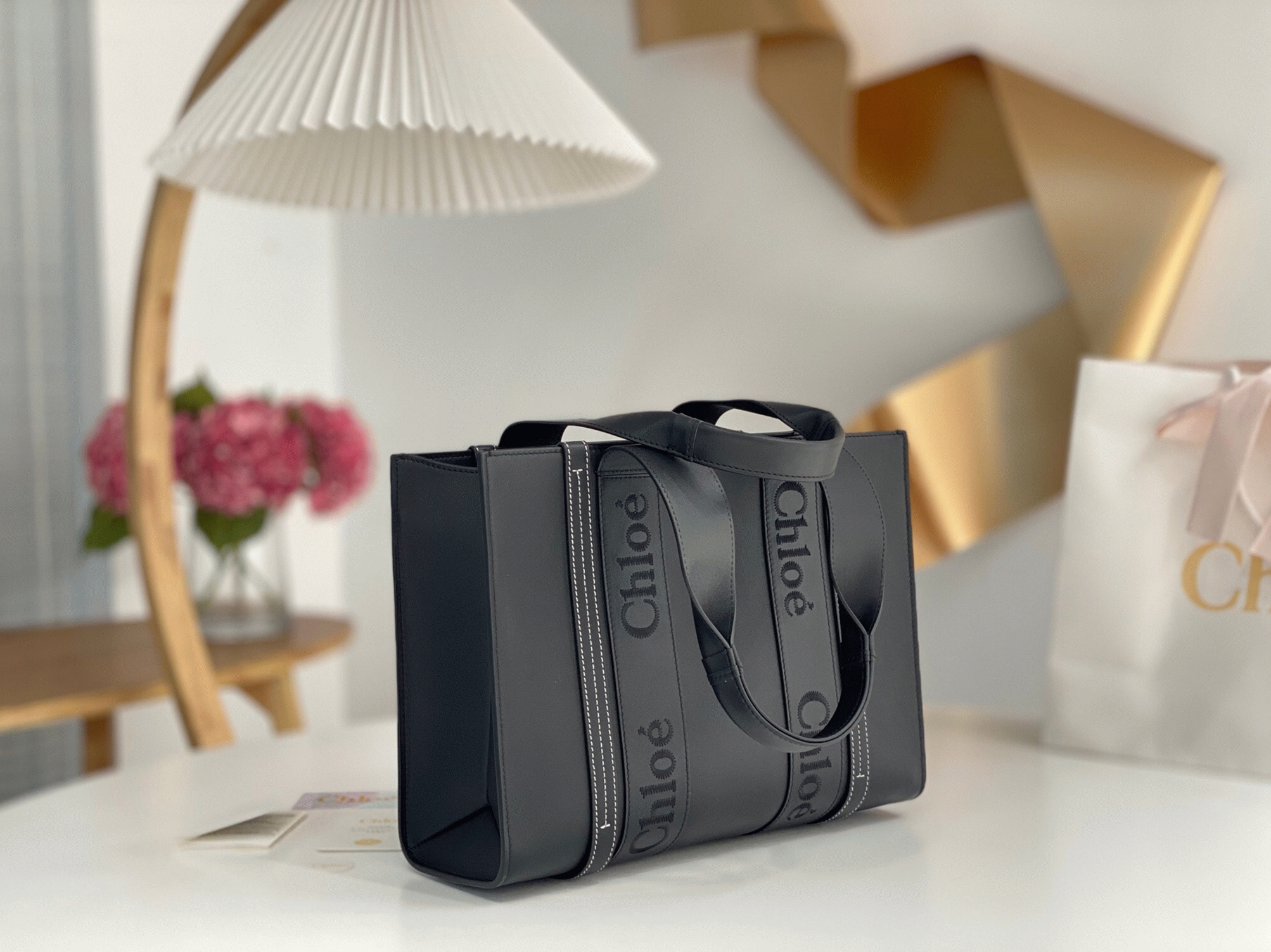 Top Quality Imitation Chloe Woody Medium Tote Bag In Black Calfskin