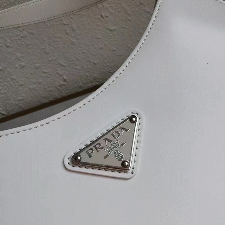 White Pra*a Cleo Large Bag Fake