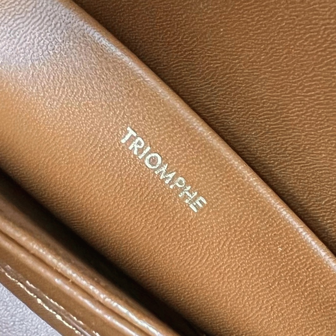 Top Quality Ce1i*e Triomphe Teen Bag In Tweed