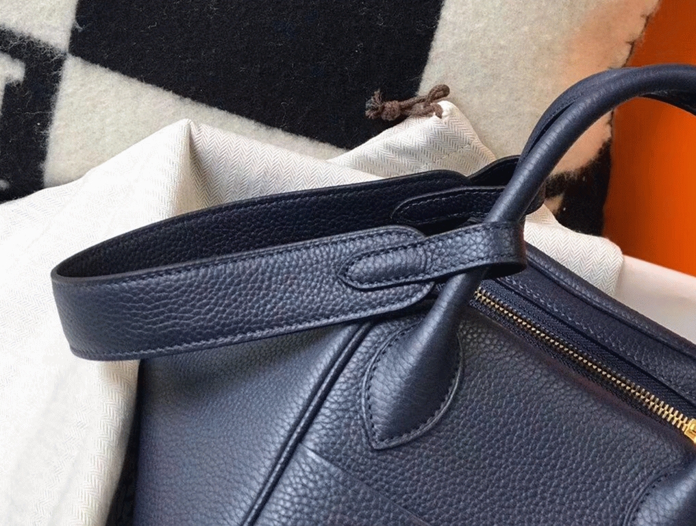 Fake designer H**me5 Lindy 26cm handbag in navy blue