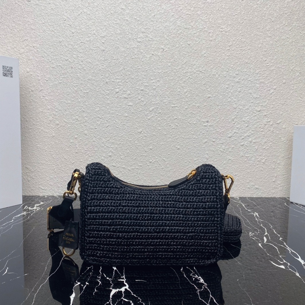 Pra*a Re-Edition Shoulder Bag Replica in Black