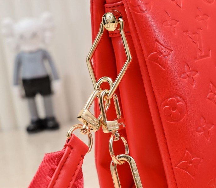 L0vis Vvtt0n Coussin PM Bag In Neon Red With Jacquard Strap
