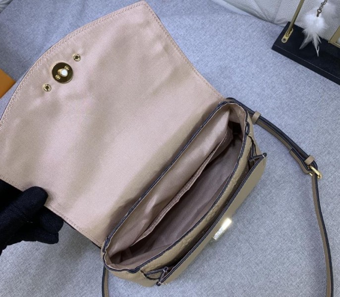 L0vis Vvtt0n Monogram Empreinte Leather Blanche BB Handbag In Beige