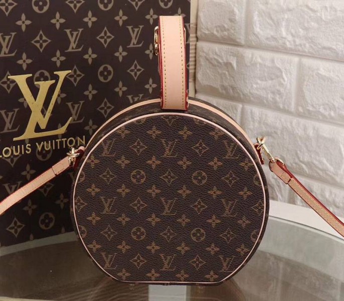 L0vis Vvtt0n Monogram Canvas Petite Boite Chapeau