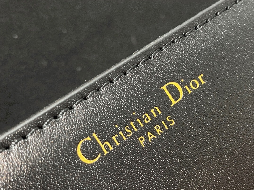 D10r 30 Montaigne Avenue Bag Knockoff in Black Box Calfskin