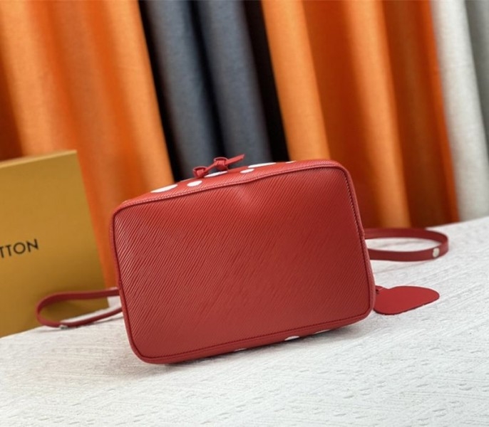 L0vis Vvtt0n X YK Epi Leather NeoNoe MM Red Bag In White Infinity Dots