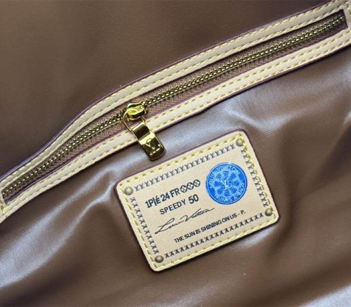 L0vis Vvtt0n Speedy P9 Bandouliere 50 Bag In Yellow