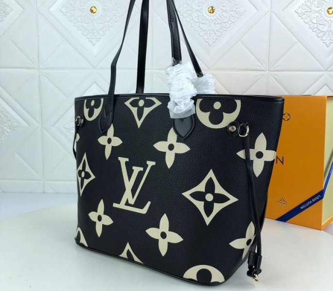 L0vis Vvtt0n Neverfull MM Tote In Black