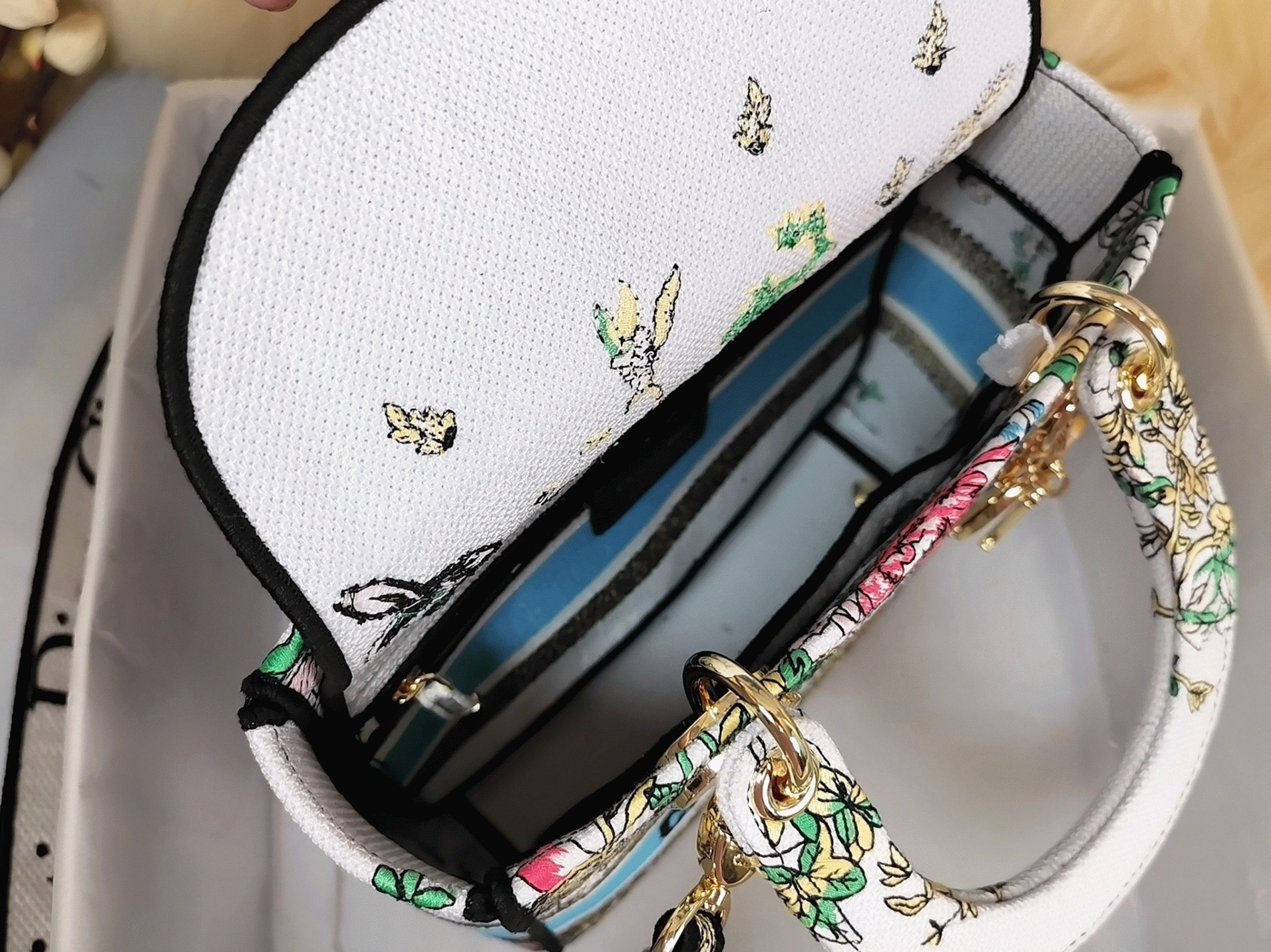 D10r Lady D-Lite Medium Bag Fake in White D-Constellation Embroidery