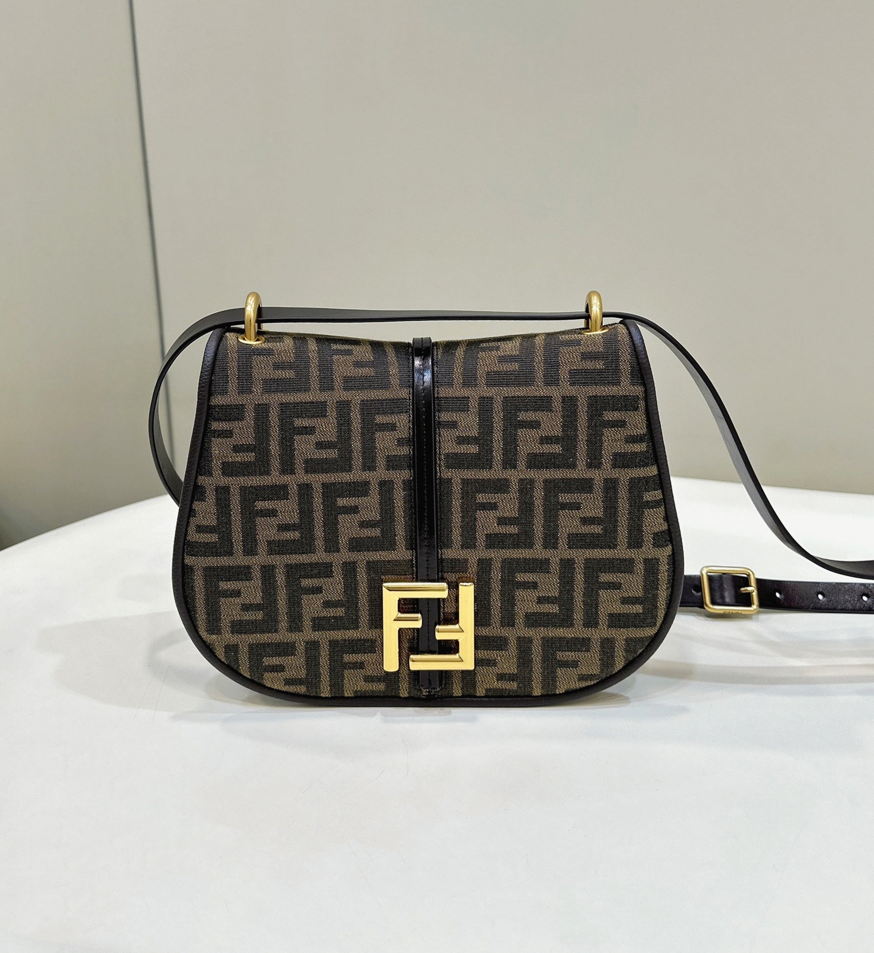 Top Quality Fake F**di C’mon Medium Bag in FF Jacquard Fabric
