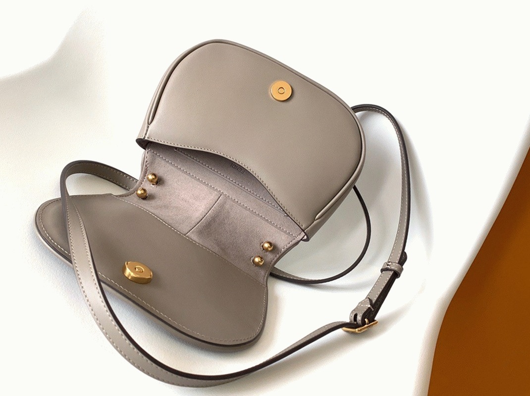Top Quality Fake F**di C’mon Small Bag in Grey