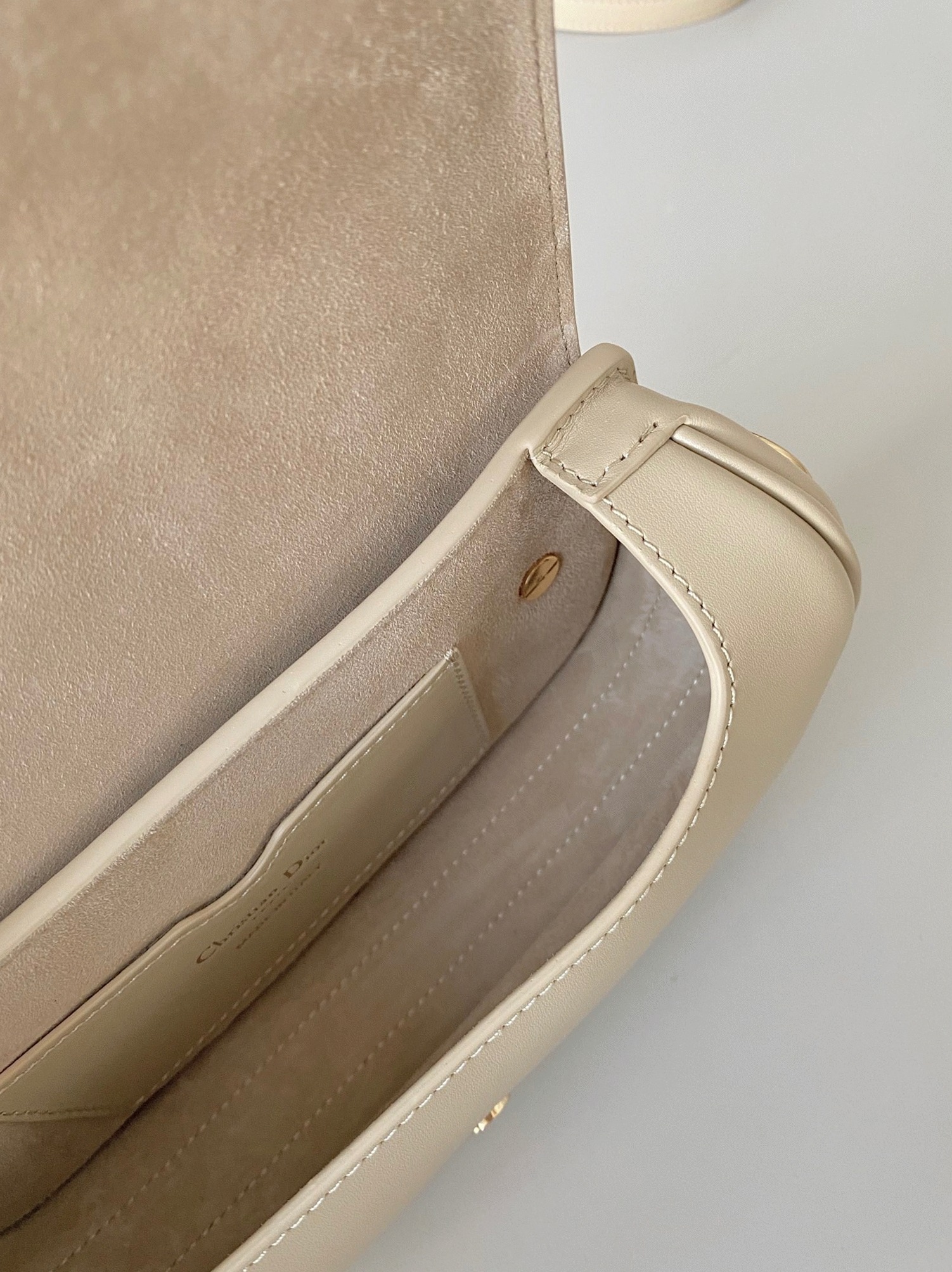 D10r Bobby East-West Bag Replica in Beige