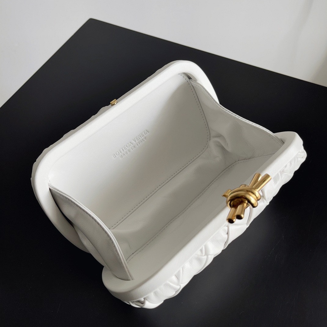 Fake B0tt*ga Ven*ta Knot Minaudiere Clutch White Foulard