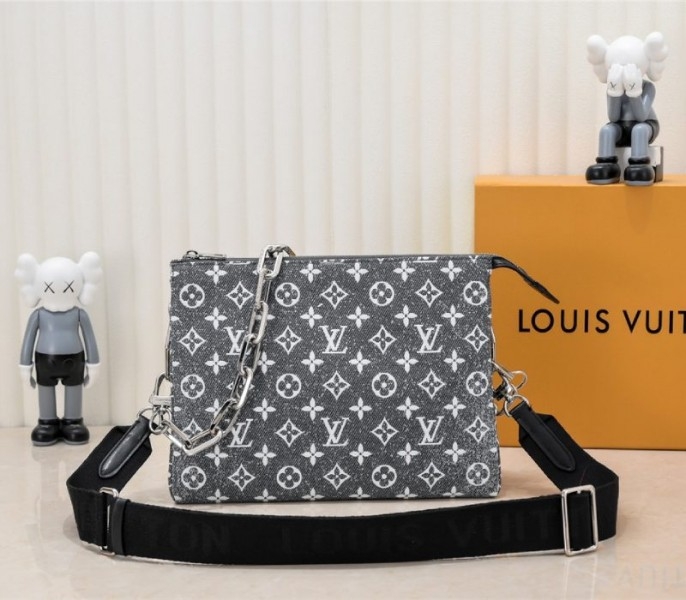 L0vis Vvtt0n Jacquard Denim Coussin PM Bag In Black