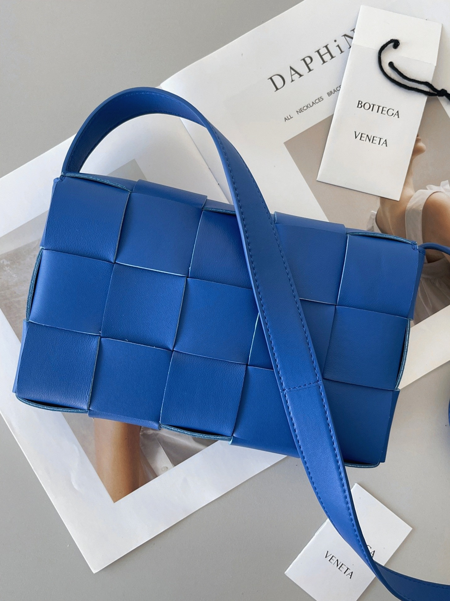 Top Quality Knockoff B0tt*ga Ven*ta Cassette Bag In Blue