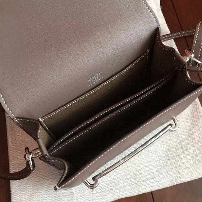 Etoupe knockoff H**me5 Mini Sac Roulis handbag