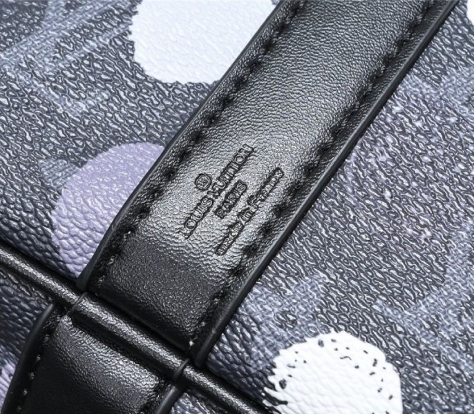 L0vis Vvtt0n X YK Monogram Eclipse Keepall 45 Bandouliere Travel Bag