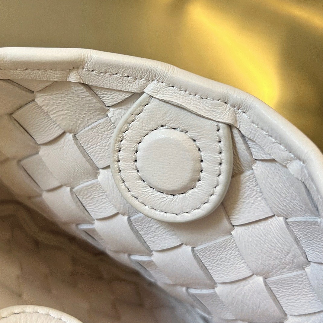 Replica B0tt*ga Ven*ta Sardine Mini Bag White