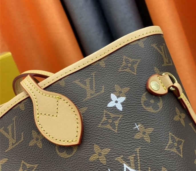 L0vis Vvtt0n Monogram Canvas Neverfull MM Tote With Cat Print