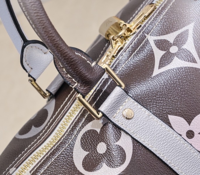LV Spring 2022 Keepall 45 Travel Bag In Sunset Kaki
