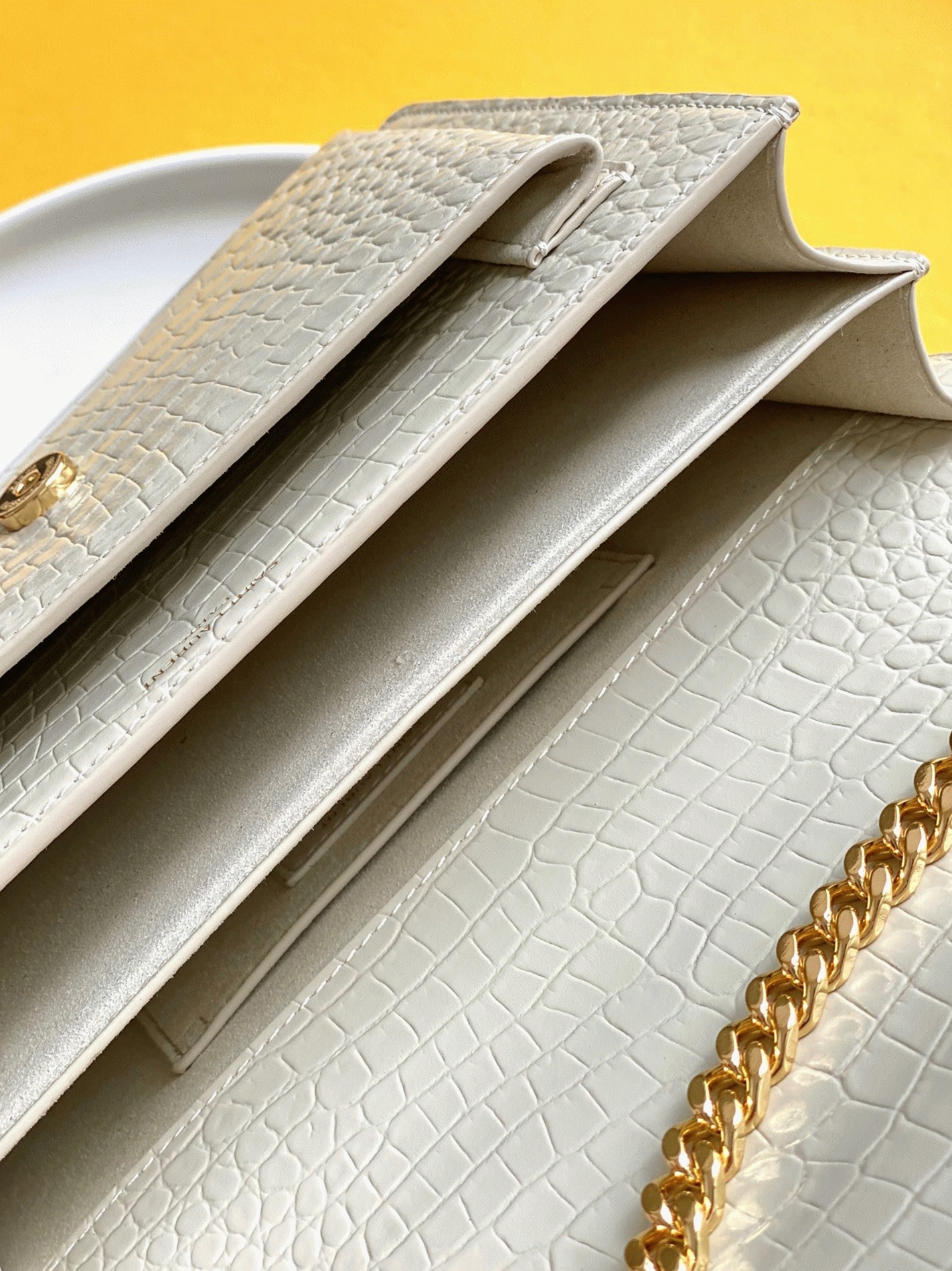 Fake Sa1nt Lau*nt Sunset Medium Chain Bag Ivory Crocodile-embossed Leather