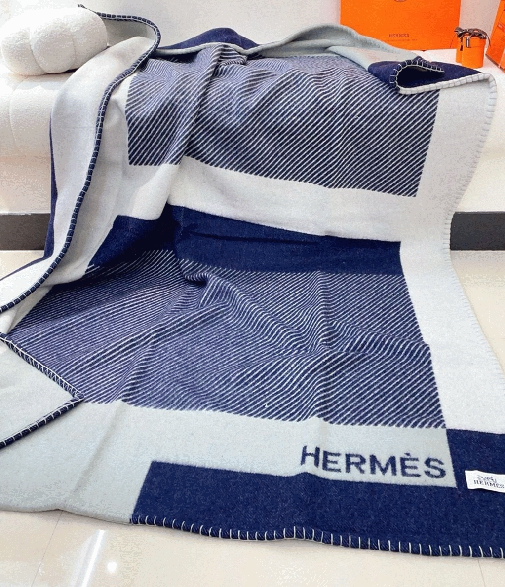 Fake H**me5 H Riviera blanket in marine wool and cashmere