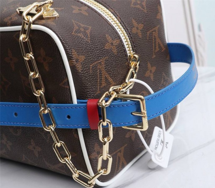 L0vis Vvtt0n X NBA Cloakroom Dopp Kit Bag