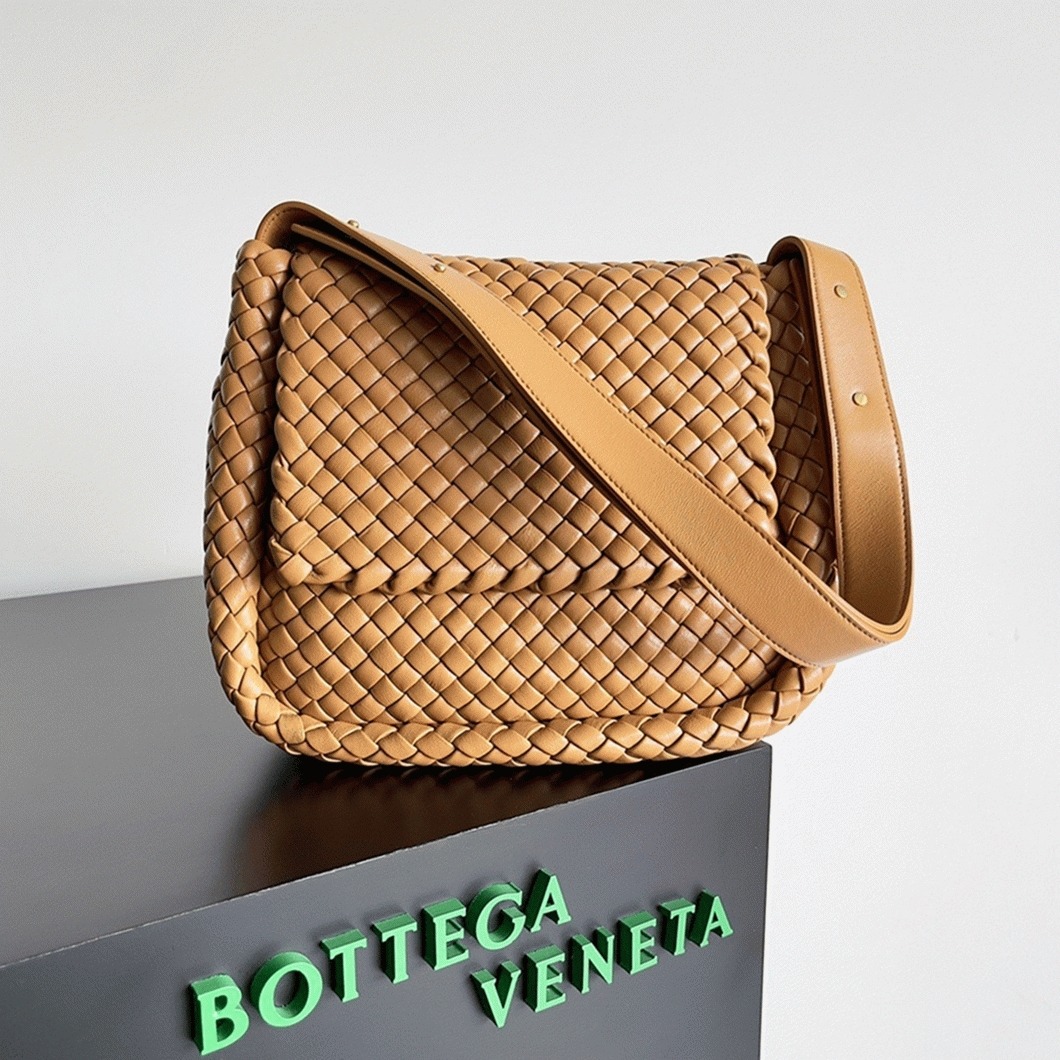 Fake B0tt*ga Ven*ta Cobble Small Bag Caramel