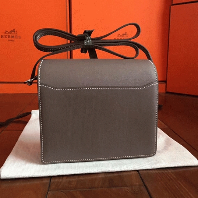 Etoupe knockoff H**me5 Mini Sac Roulis handbag