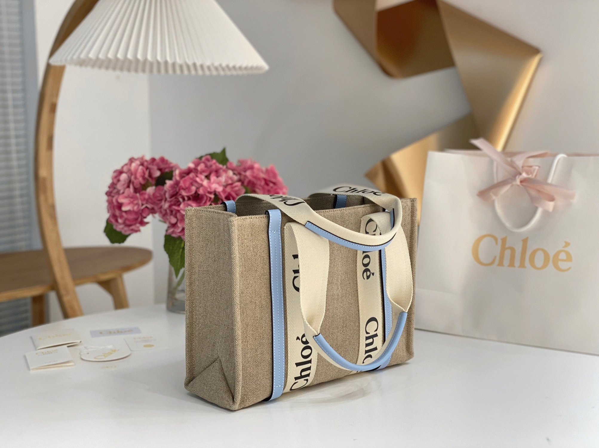 Top Quality Replica Chloe Woody Medium Tote Bag in Linen Canvas with Blue Leather
