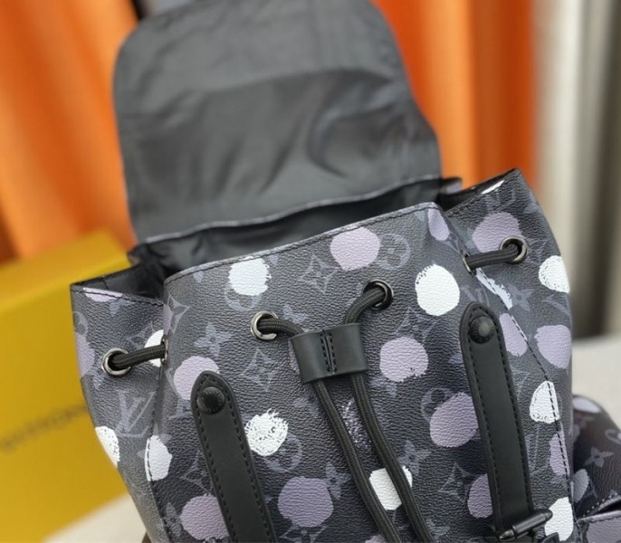 L0vis Vvtt0n X YK Monogram Eclipse Christopher Backpack