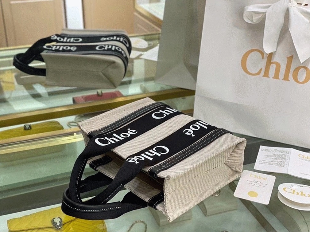 Top Quality Replica Chloe Small Woody Tote Bag in Canvas with Black Leather Strips