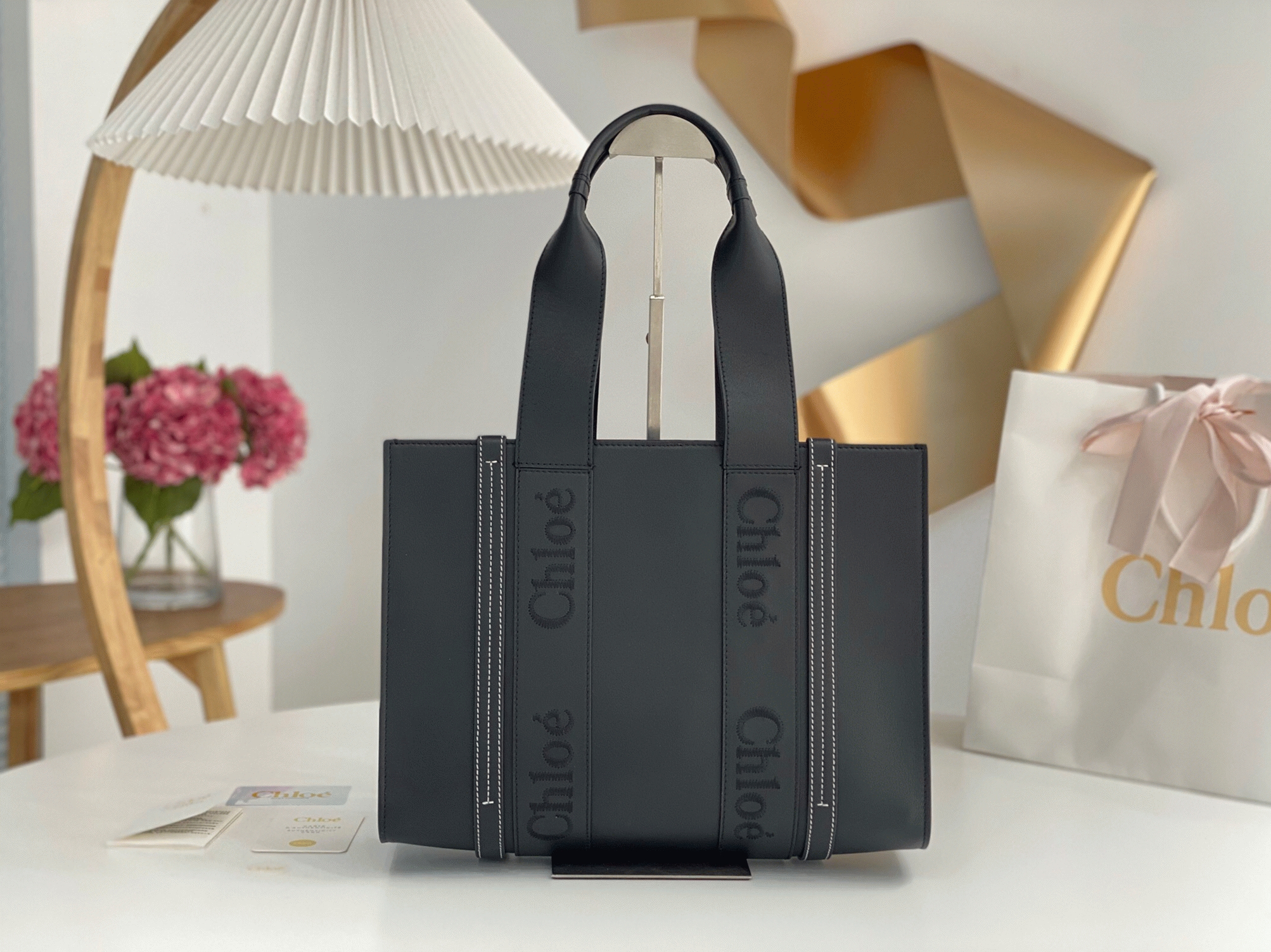 Top Quality Imitation Chloe Woody Medium Tote Bag In Black Calfskin