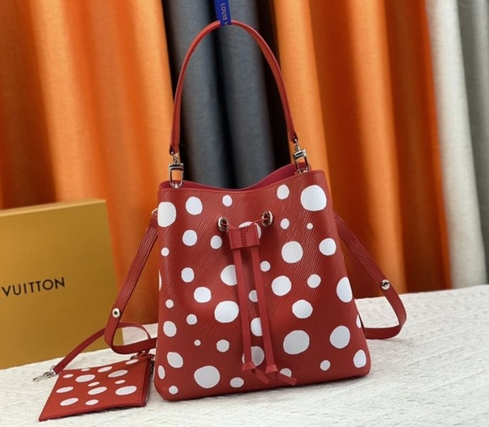 L0vis Vvtt0n X YK Epi Leather NeoNoe MM Red Bag In White Infinity Dots