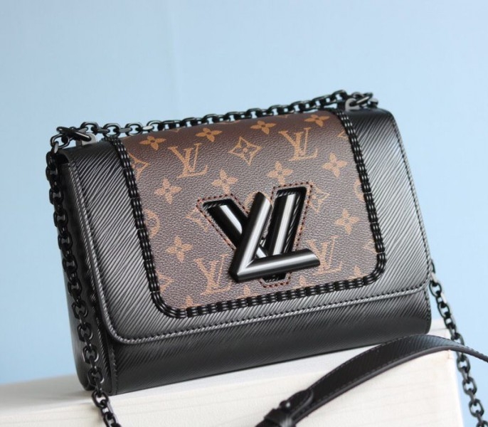 L0vis Vvtt0n Epi Leather Twist MM Canvas Trompe loeil Braid Bag In All Black