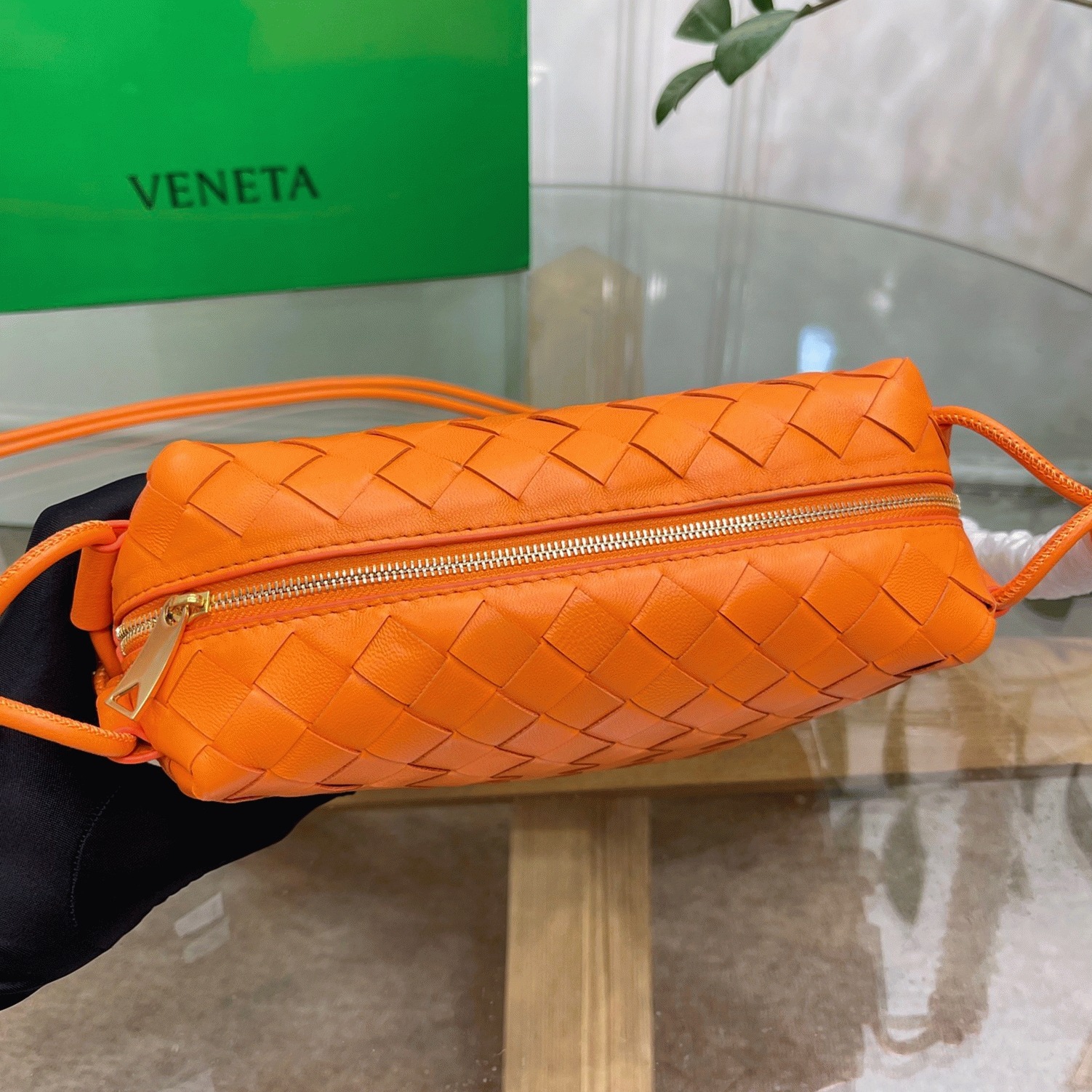 Faux B0tt*ga Ven*ta Loop Small Bag Orange