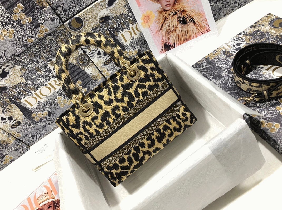 D10r Lady D-Lite Medium Bag Replica in Beige Multicolor Mizza Embroidery