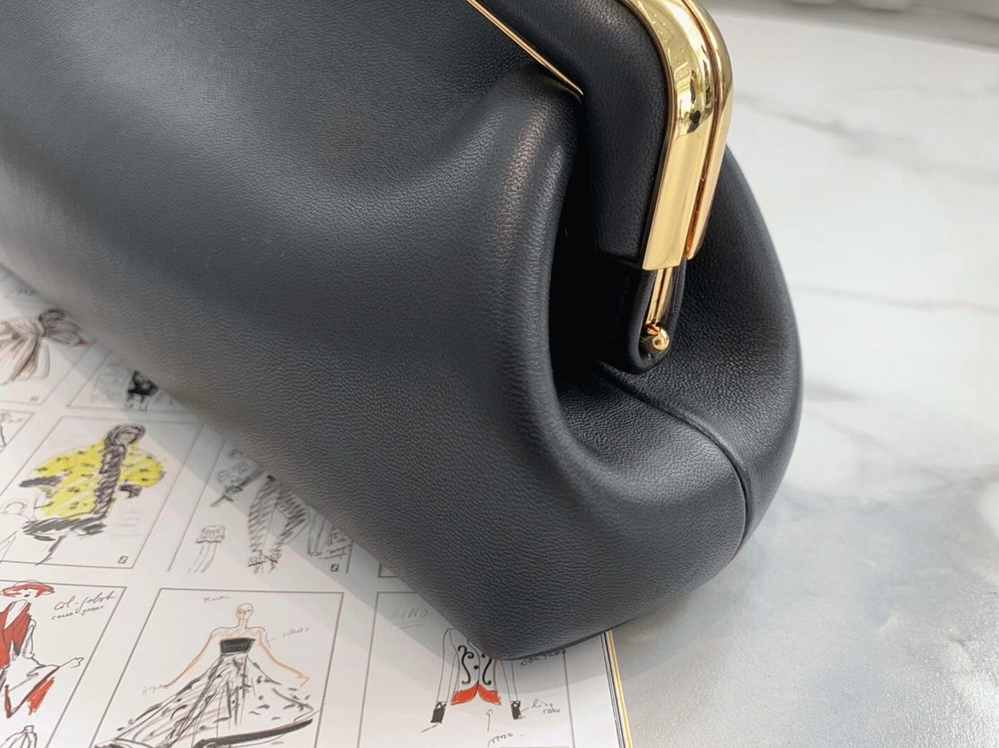 Top Quality Fake F**di First Medium Bag In Black Nappa Leather