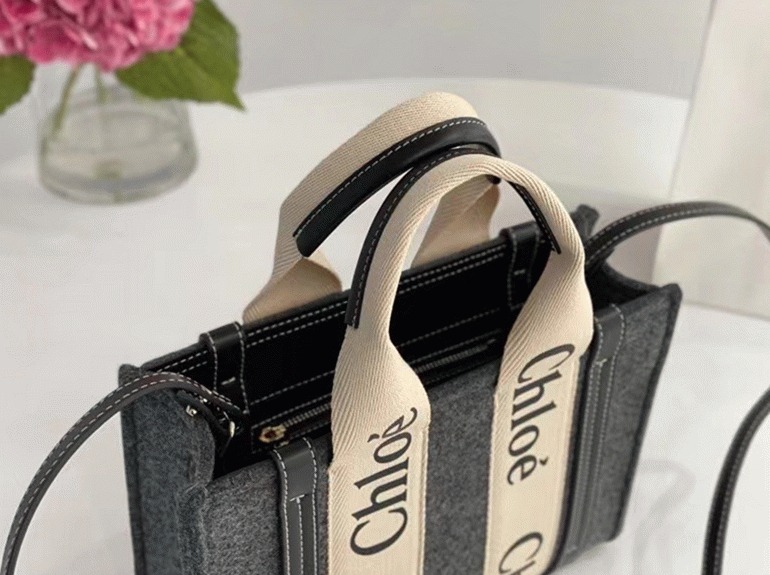Top Quality Knockoff Previous Previous Chloe Small Woody Tote Bag In Grey Felt