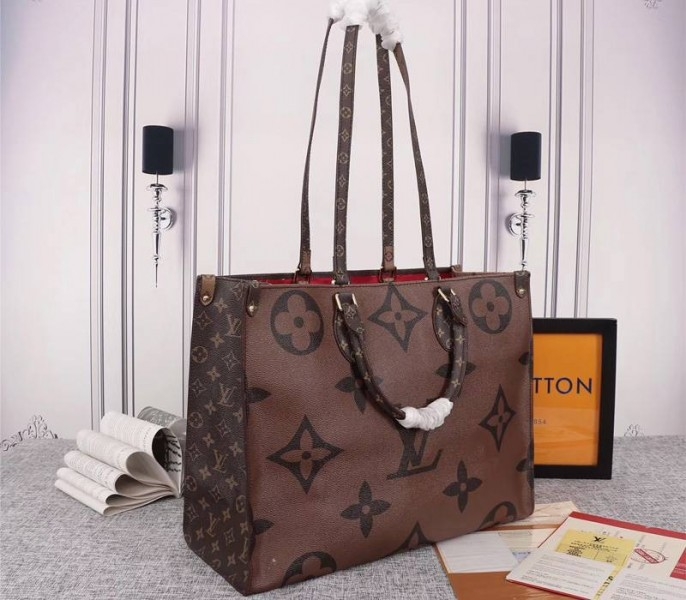 L0vis Vvtt0n Giant Canvas Onthego GM Tote