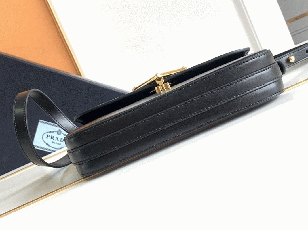 Pra*a Shoulder Bag Replica in Black