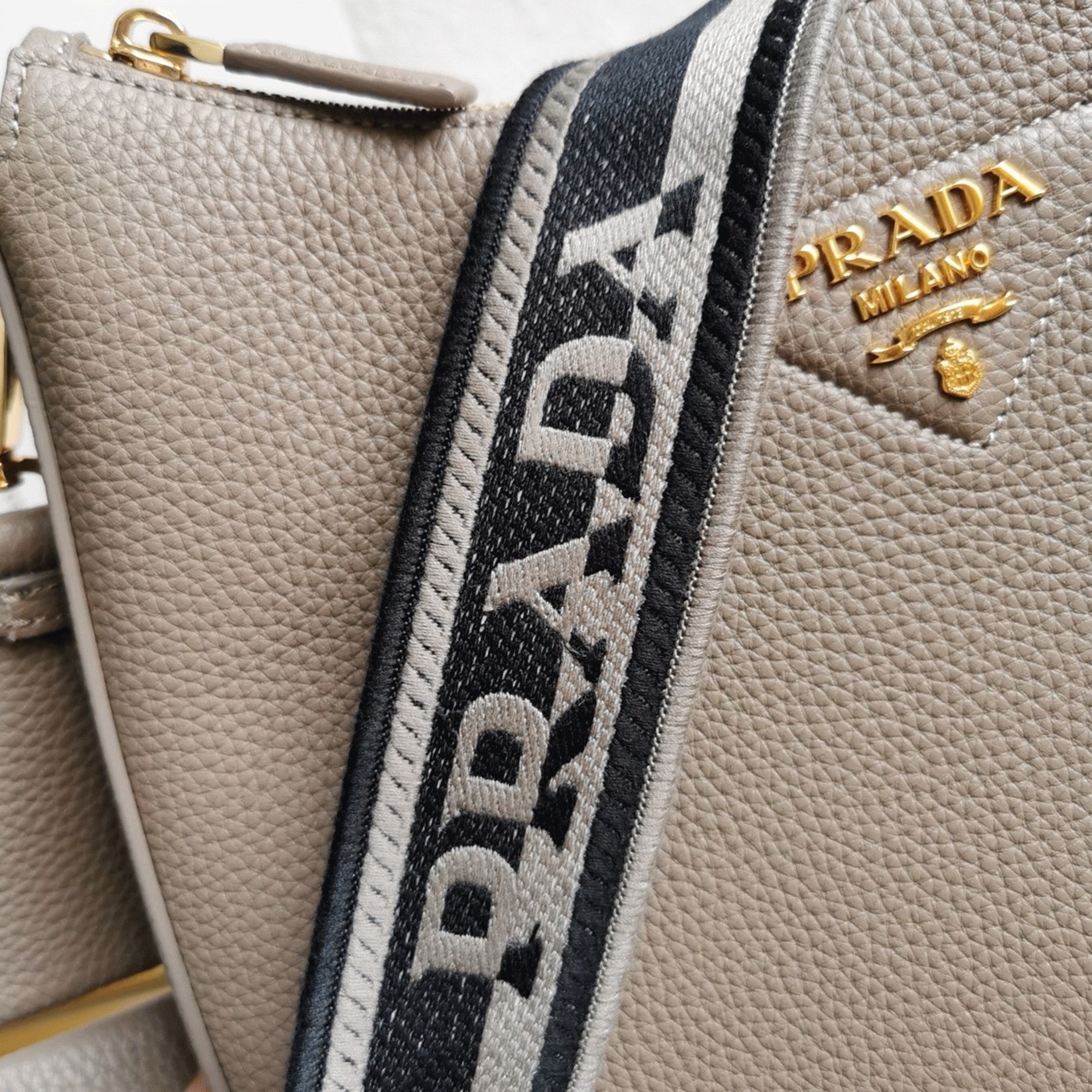 Pra*a Shoulder Bag Fake in Grey