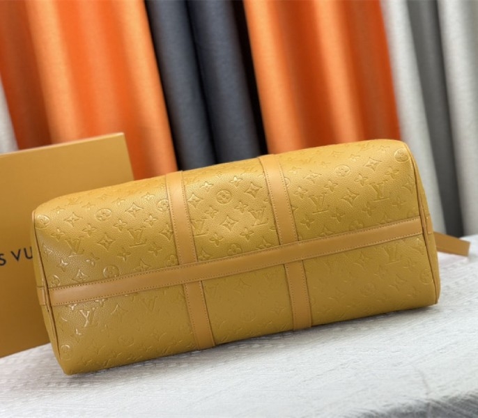L0vis Vvtt0n Taurillon Leather Keepall Bandouliere 50 In Safran Yellow