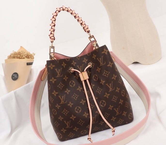 L0vis Vvtt0n Monogram Canvas NeoNoe MM Bag