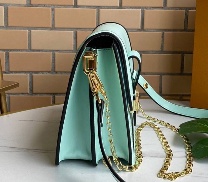 L0vis Vvtt0n Dauphine Lugano MM Bag In Bleu Azur Blue